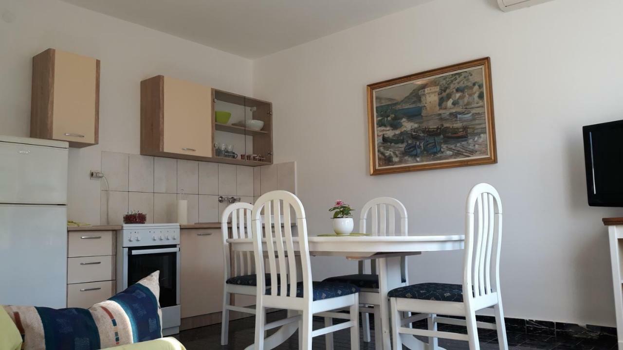 Apartment Ivo Трогір Екстер'єр фото