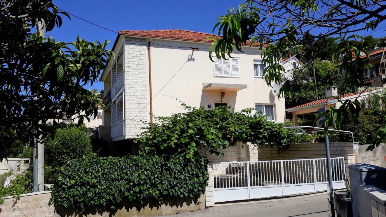 Apartment Ivo Трогір Екстер'єр фото