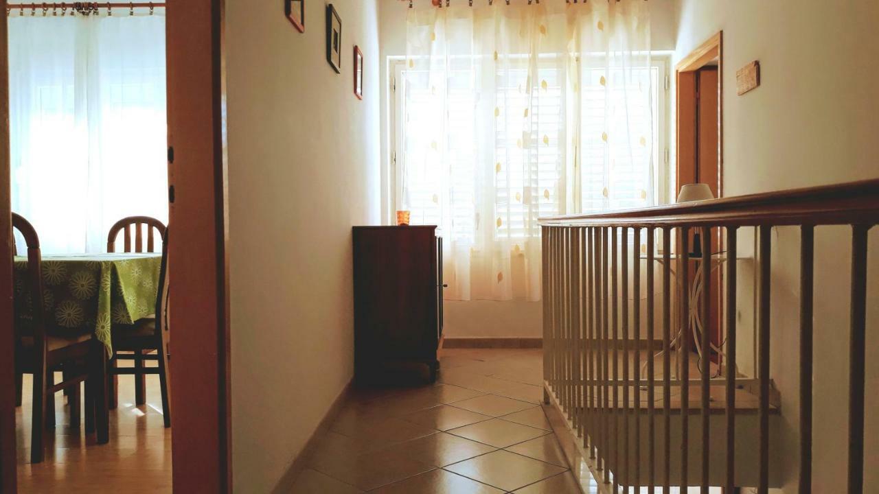 Apartment Ivo Трогір Екстер'єр фото